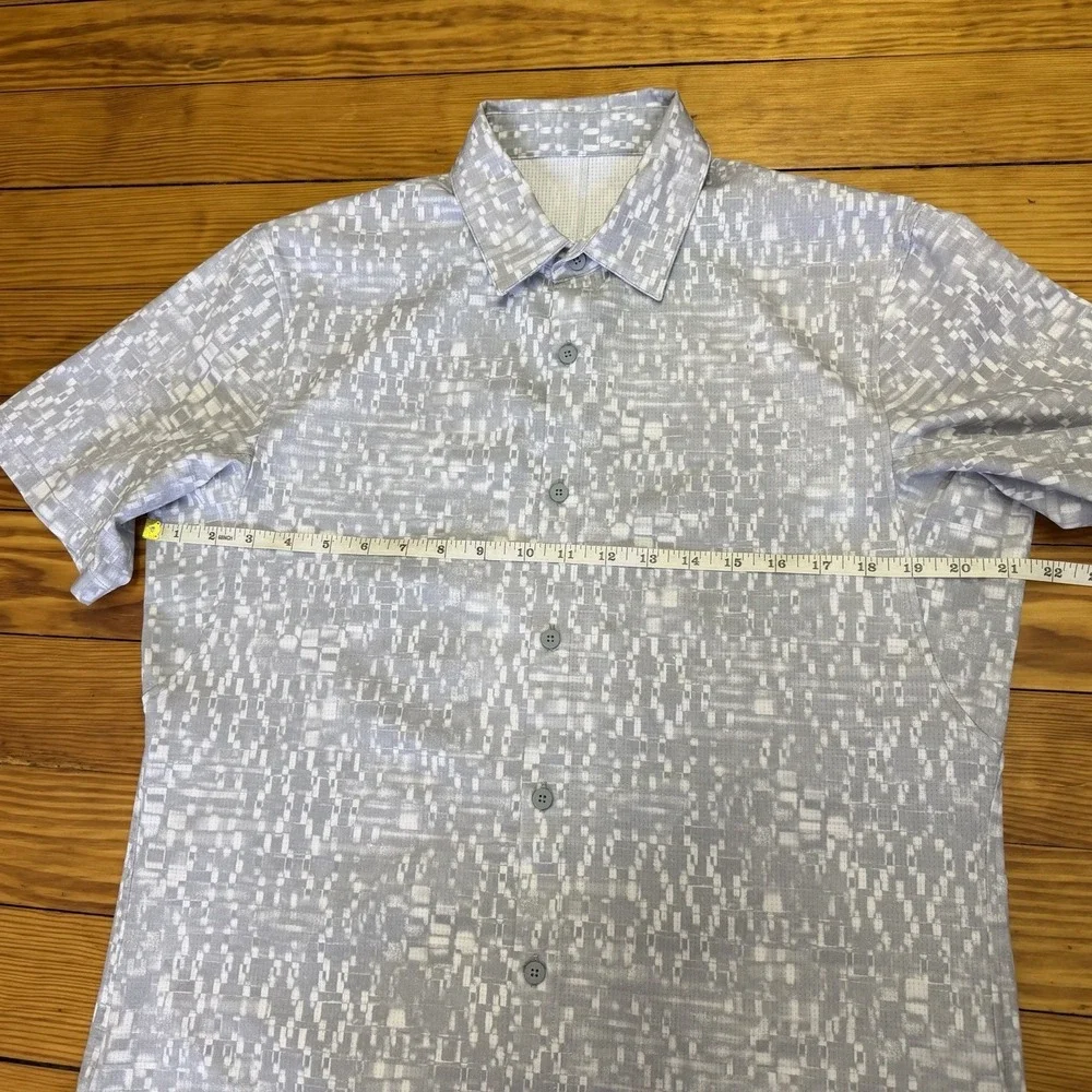 Lululemon Airing Easy Camp Collar Shirt Men's Large Short Sleeve Button Up Gray - Picture 4 of 8